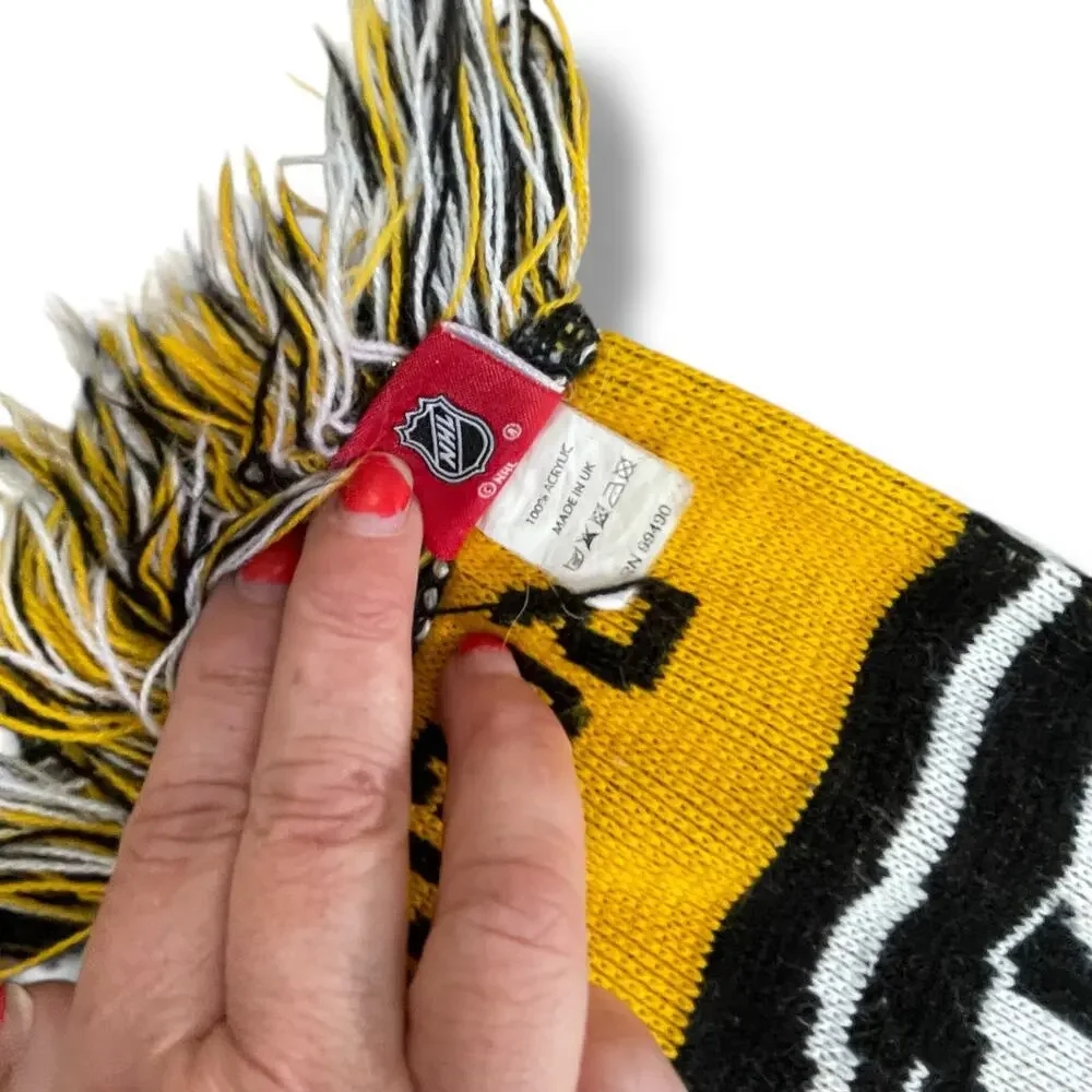 Boston Bruins Reebok 2011 Stanley Cup NHL Faceoff Collection Hockey Scarf 56